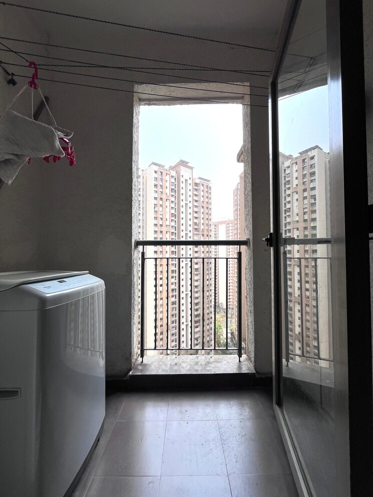 Room, lodha-splendora 2.5 Bedroom 950 Sq.Ft. Apartment In Ghodbunder Road Thane 8634697