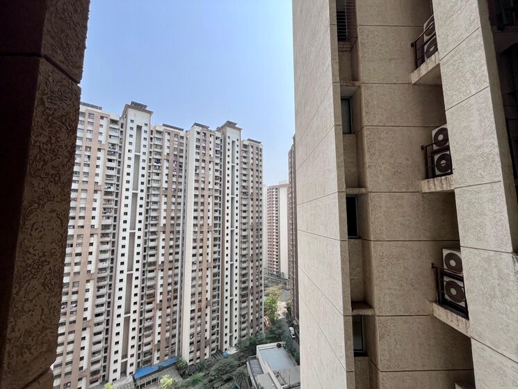 Exterior View, lodha-splendora 2.5 Bedroom 950 Sq.Ft. Apartment In Ghodbunder Road Thane 8634697