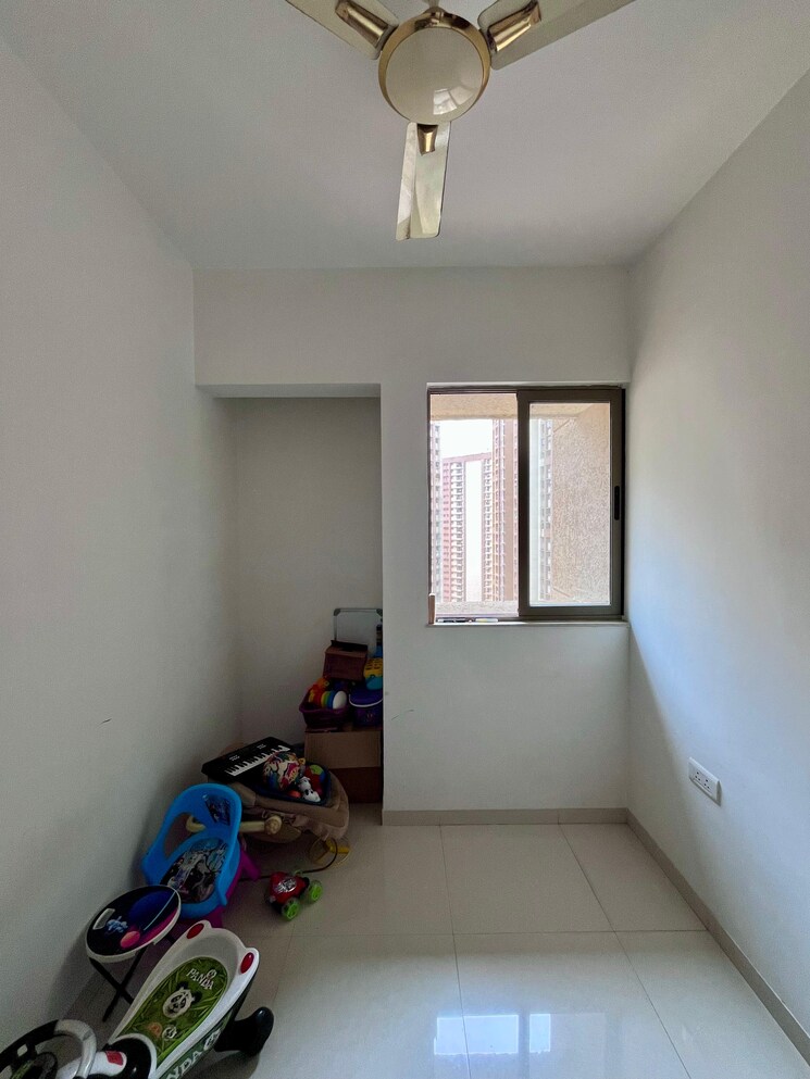 Room, lodha-splendora 2.5 Bedroom 950 Sq.Ft. Apartment In Ghodbunder Road Thane 8634697