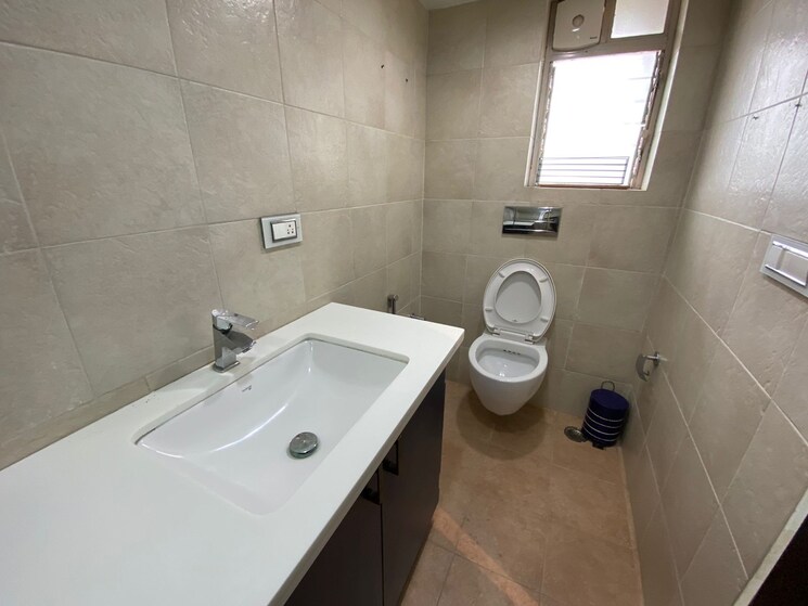 Bathroom, breach candy 3 Bedroom 1800 Sq.Ft. Apartment In Breach Candy Mumbai 8634639