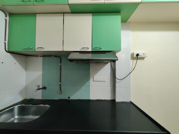 Team Area in 1 BHK Apartment at Thane West – for Sale