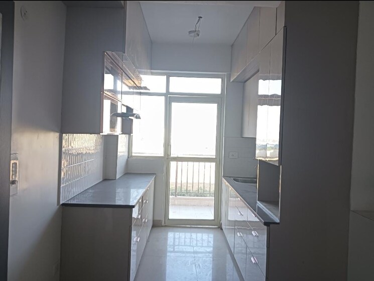 Kitchen, suncity-avenue-76 2 Bedroom 682 Sq.Ft. Apartment In Sector 76 Gurgaon 8634732