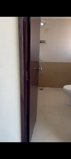 3 BHK Apartment For Sale in Windsor Paradise 2, Raj Nagar Extension