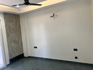 Room in 4 BHK Builder Floor at Sector 8 Dwarka – for Sale