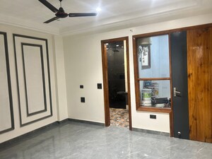 Room in 4 BHK Builder Floor at Sector 8 Dwarka – for Sale