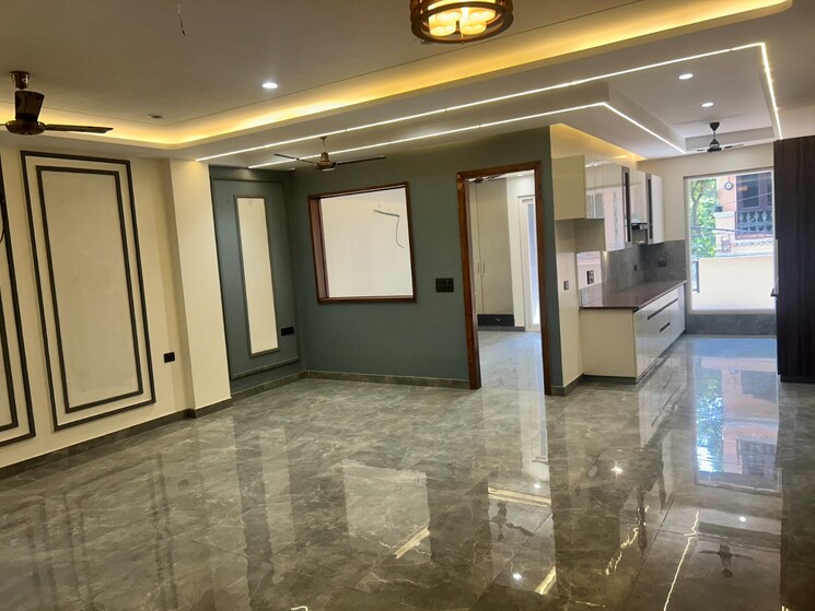 Living Room, sector 8 dwarka 4 Bedroom 250 Sq.Yd. Builder Floor In Sector 8 Dwarka Delhi 8634917