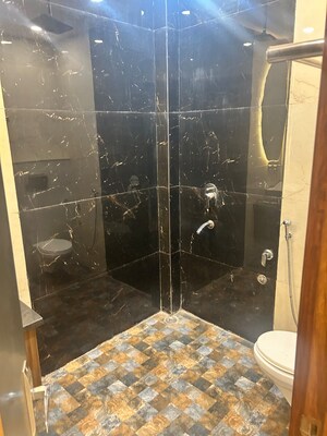 Furnished Amenities in 4 BHK Builder Floor at Sector 8 Dwarka – for Sale