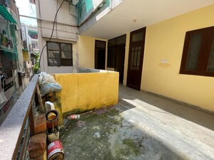 Bedroom in 3 BHK Apartment at Shalimar Apartments Shalimar Garden, Shalimar Garden – for Sale