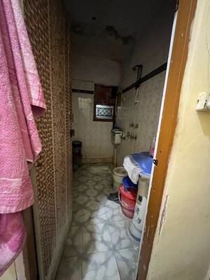 Bathroom in 1 BHK Apartment at Shalimar Apartments Shalimar Garden, Shalimar Garden – for Sale