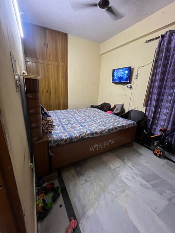 Bedroom in 1 BHK Apartment at Shalimar Apartments Shalimar Garden, Shalimar Garden – for Sale