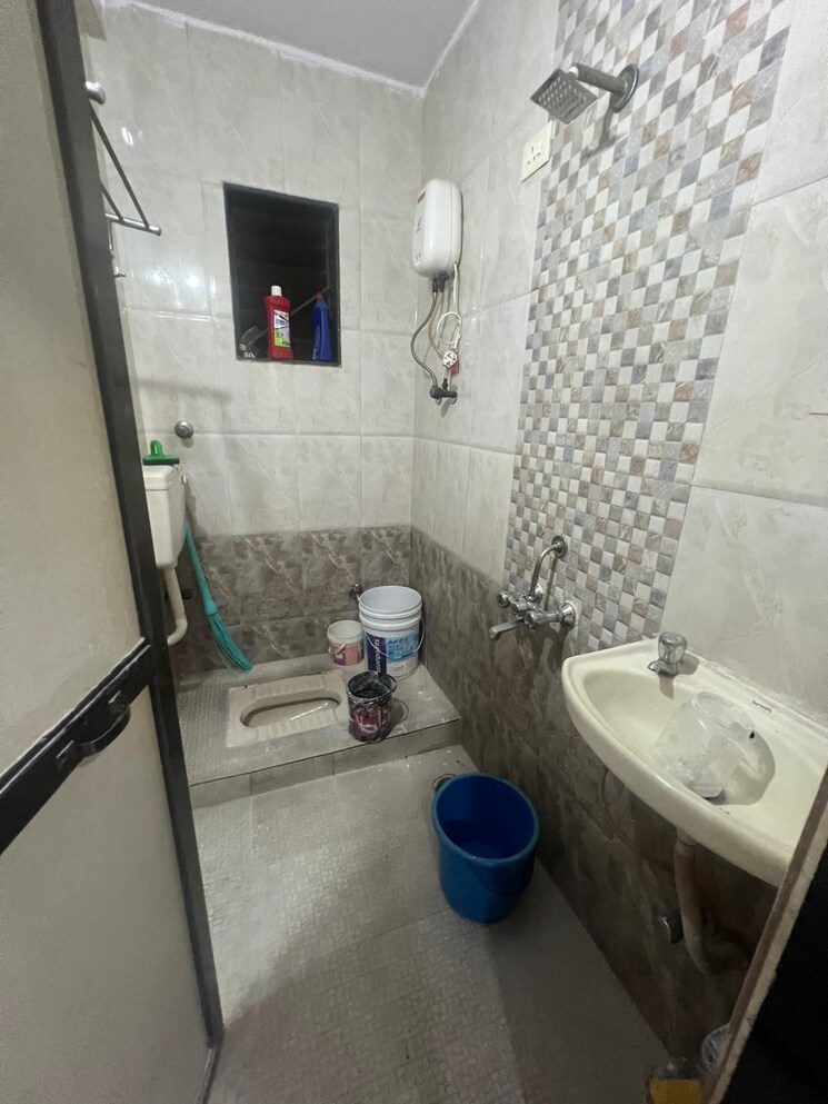 Bathroom, kopar khairane 2 Bedroom 600 Sq.Ft. Apartment In Kopar Khairane Navi Mumbai 8634941