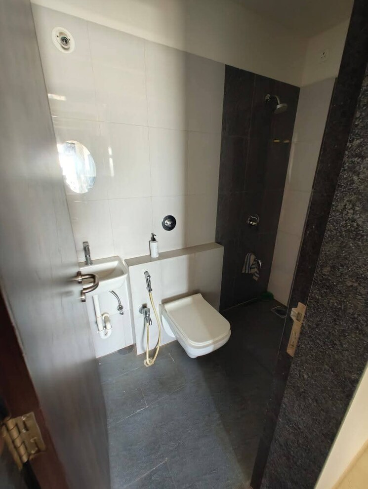 Bathroom, sethia-imperial-avenue 2 Bedroom 668 Sq.Ft. Apartment In Malad East Mumbai 8635050