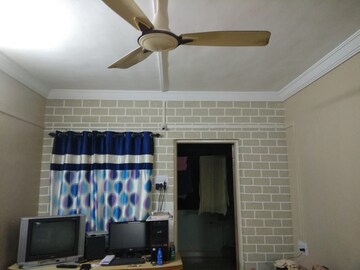 Bedroom in 1 BHK Apartment at Kothrud – for Rent