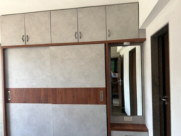 Room in 3 BHK Apartment at Paldi – for Rent