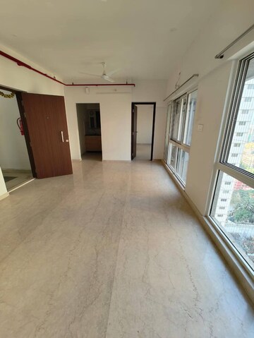 2.5 BHK Apartment For Rent in Omkar Signet, Malad East