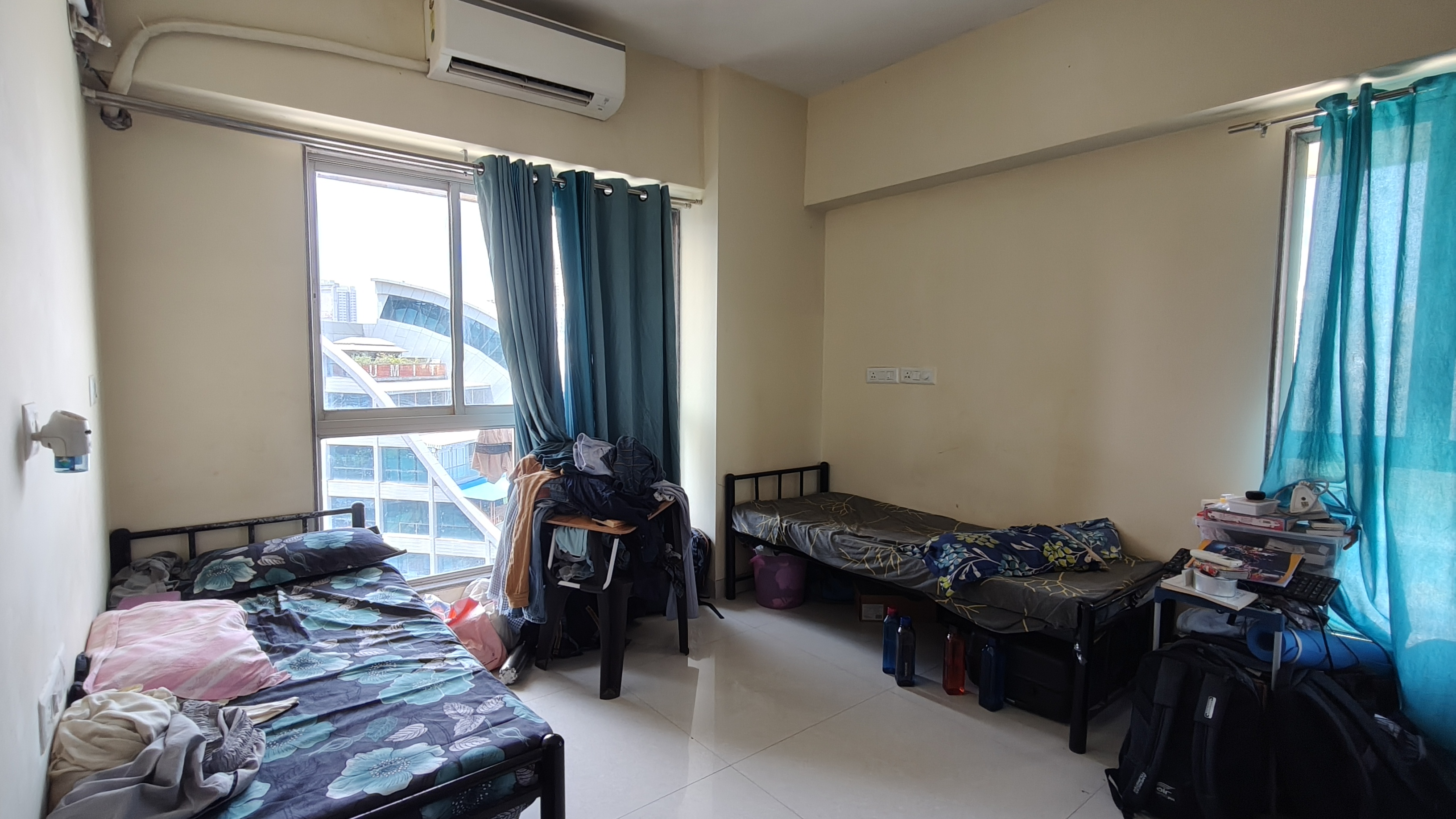 Pg For Rent in Western Express Highway