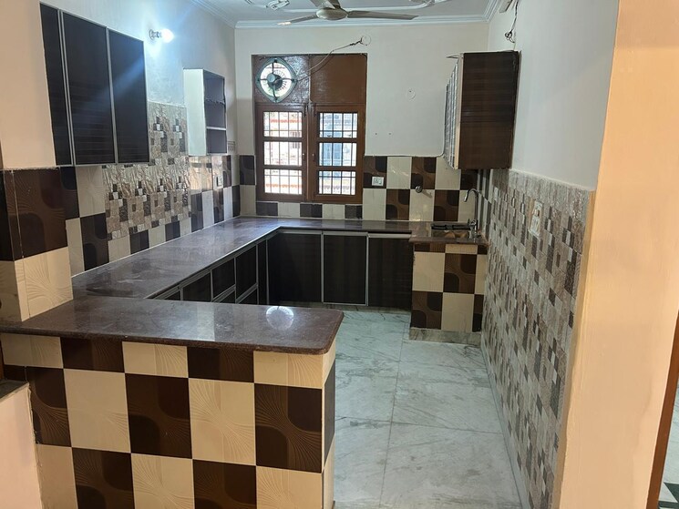 Kitchen, sector 31 2 Bedroom 1000 Sq.Ft. Builder Floor In Sector 31 Gurgaon 8635204