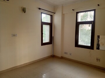 Room in 3 BHK Apartment at HBH Galaxy Apartments, Sector 43 – for Rent