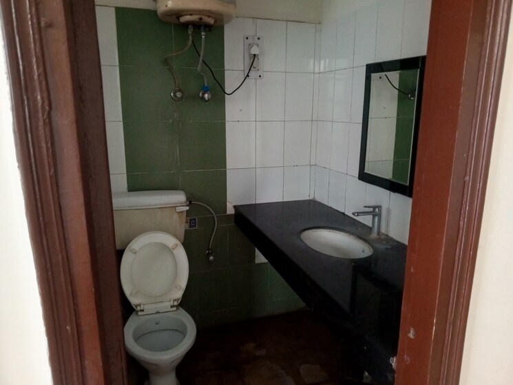 Bathroom, hbh-galaxy-apartments 3 Bedroom 2550 Sq.Ft. Apartment In Sector 43 Gurgaon 8635201