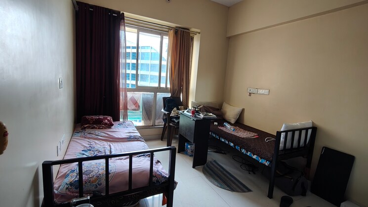 Room, western express highway Pg For Boys In Western Express Highway 8635218