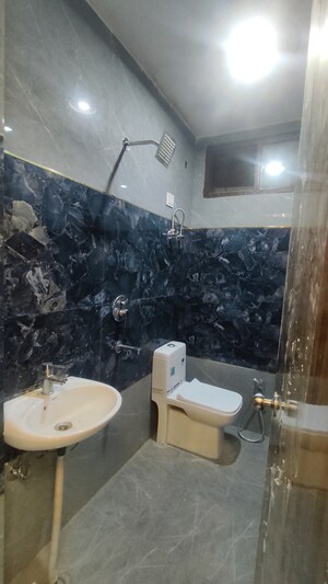 Bathroom in 3 BHK Builder Floor at Sector 73 – for Sale
