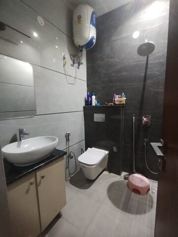 Master Bedroom in 3 BHK Builder Floor at Sector 47 – for Rent