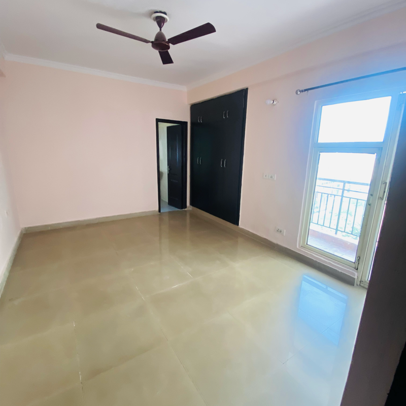 3 BHK + Extra Room Apartment For Rent in Gardenia Golf City