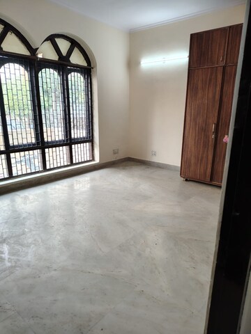Room in 2 BHK Builder Floor at Sector 23a – for Rent
