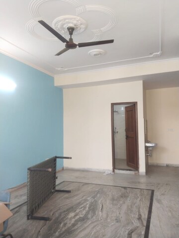 Room in 2 BHK Builder Floor at Sector 23a – for Rent