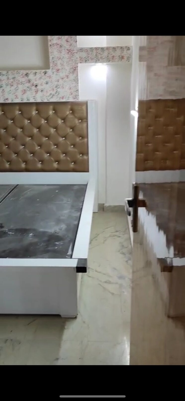 Bathroom, uttam nagar 3 Bedroom 125 Sq.Yd. Builder Floor In Uttam Nagar Delhi 8635235