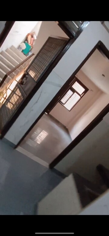 Furnished Amenities in 1 BHK Builder Floor at Uttam Nagar – for Rent