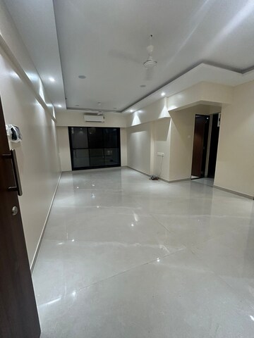 Room in 2 BHK Apartment at Khar West – for Sale