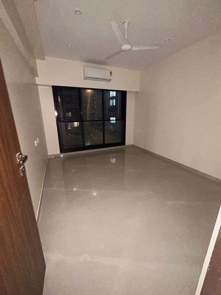 Room, khar west 2 Bedroom 1000 Sq.Ft. Apartment In Khar West Mumbai 8635259