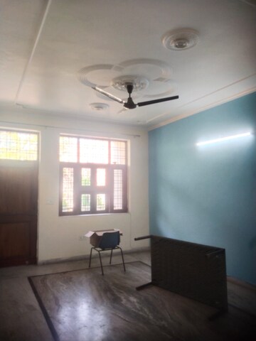 2 BHK Builder Floor For Rent in Sector 22