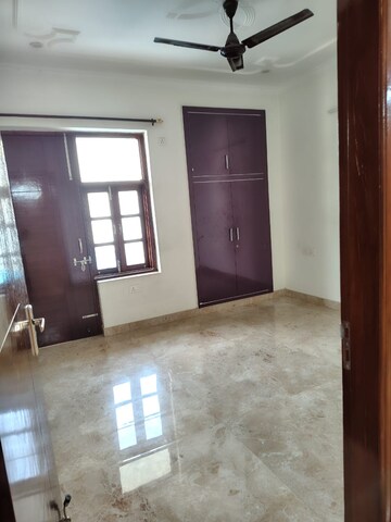 Room in 2 BHK Builder Floor at Sector 22 – for Rent