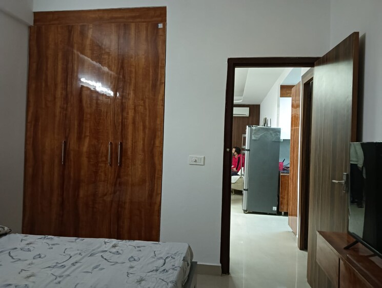Room, suncity-avenue-76 2 Bedroom 735 Sq.Ft. Apartment In Sector 76 Gurgaon 8635294