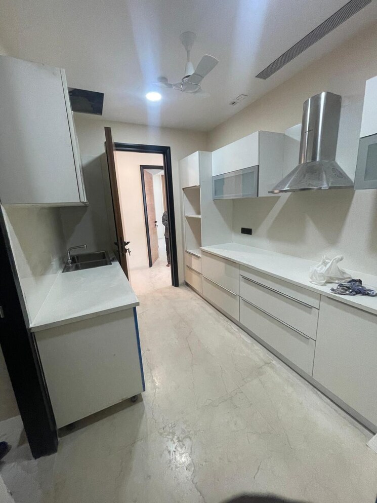 Kitchen, omkar-1973 4 Bedroom 3600 Sq.Ft. Apartment In Worli Mumbai 8635307