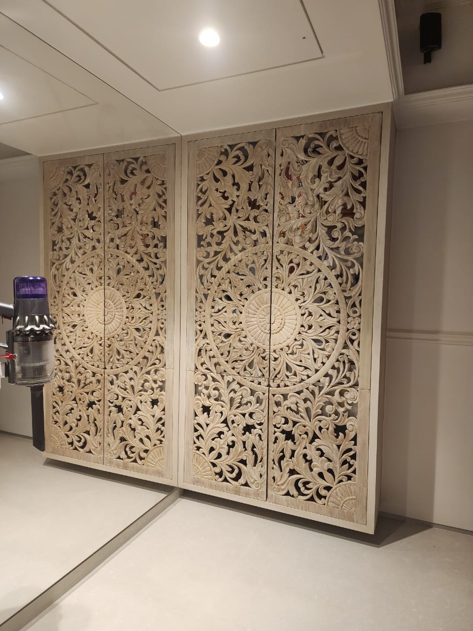 3 BHK Apartment For Sale in Rustomjee Paramount