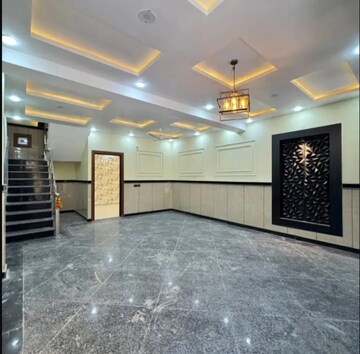 Living Room in 3.5 BHK Builder Floor at Sector 28 – for Sale