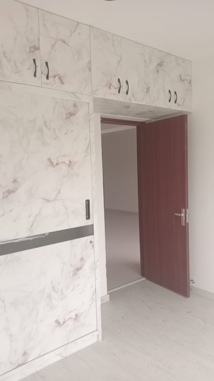 2 BHK + Servant Room Apartment For Rent in ROF Aalayas