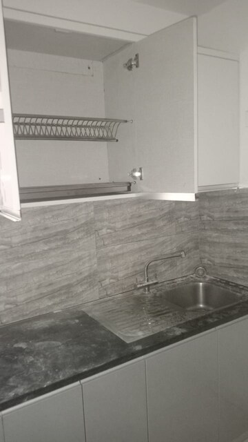 Room in 2 BHK Apartment at ROF Aalayas, Sector 102 – for Rent