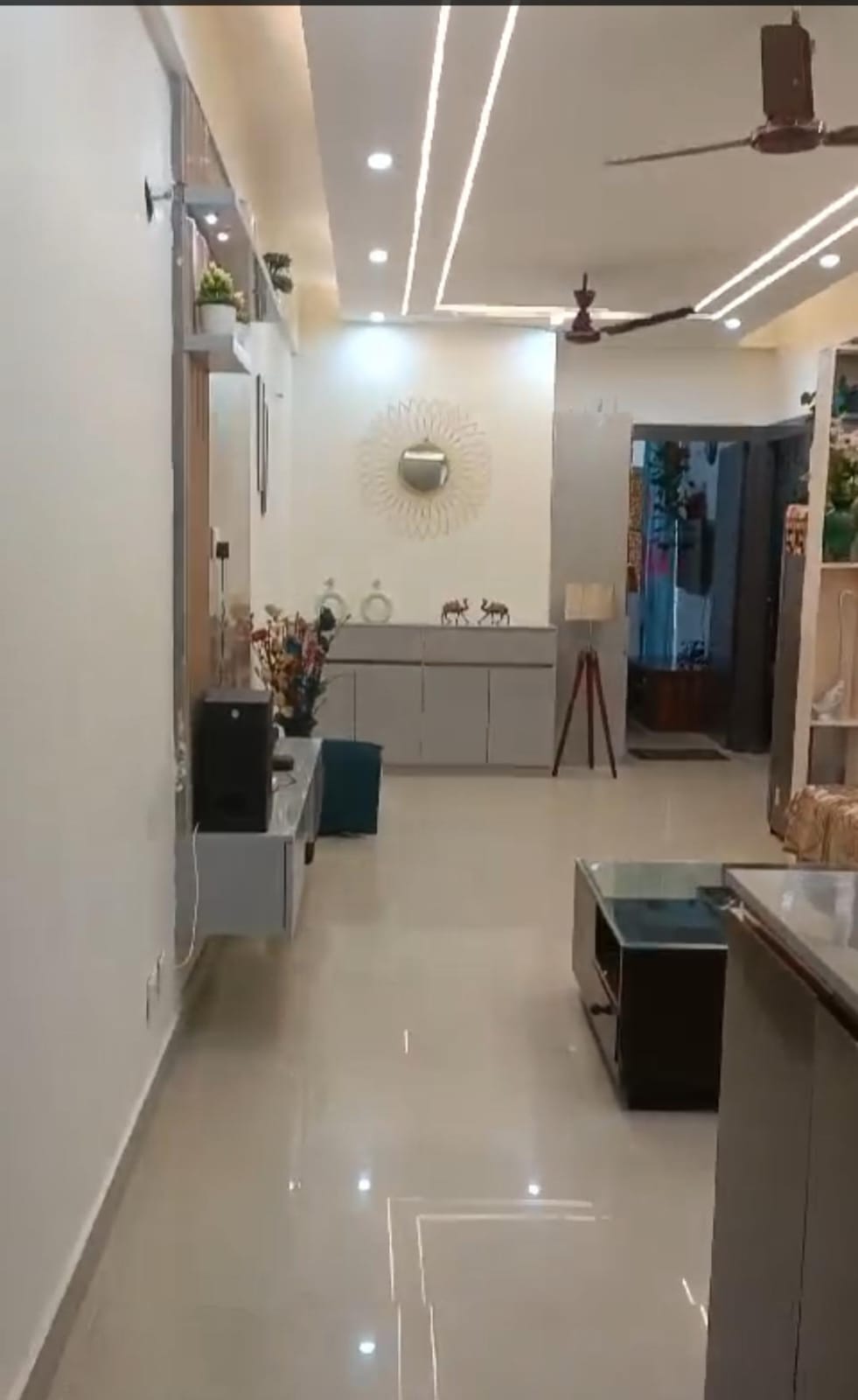 2 BHK Apartment For Rent in Suncity Avenue 76