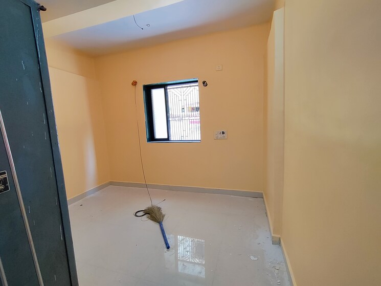 Room, dombivli west 1 Bedroom 600 Sq.Ft. Apartment In Dombivli West Thane 8635399