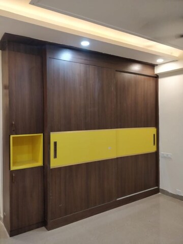 Furnished Amenities in 4 BHK Apartment at Ansal Height 86, Sector 86 – for Rent