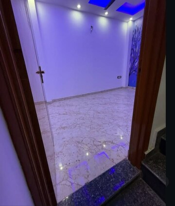 Building Lobby in 2 BHK Builder Floor at Sector 29 – for Sale
