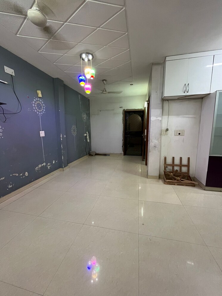 Room, ashok nagar 2.5 Bedroom 900 Sq.Ft. Builder Floor In Ashok Nagar Delhi 8635454