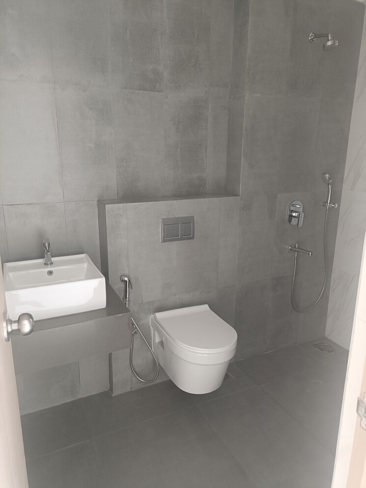 Bathroom, kolte-patil-verve 2 Bedroom 712 Sq.Ft. Apartment In Bangur Nagar Mumbai 8635456