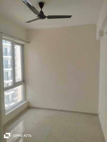 Room in 2.5 BHK Apartment at Signature The Millennia 2, Sector 37d – for Rent