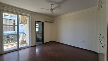 Room in 3 BHK Apartment at Omaxe New Chandigarh, North Mullanpur – for Rent