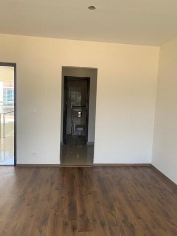 Room in 4 BHK Villa at Unishire Esplanade, Thanisandra Main Road – for Sale